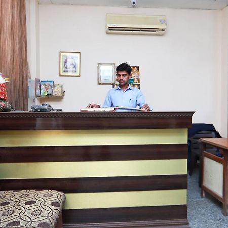 Hotel SPOT ON 29024 Jageer Palace Narela Exterior foto